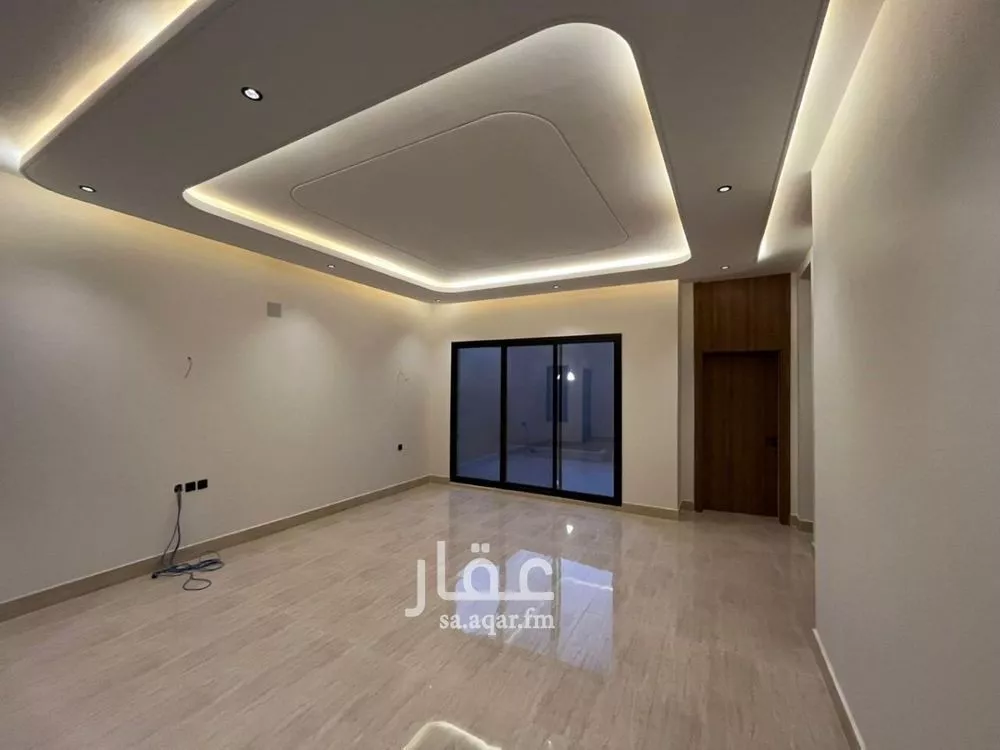 4 bedroom villa in Al Mahdiyyah 12