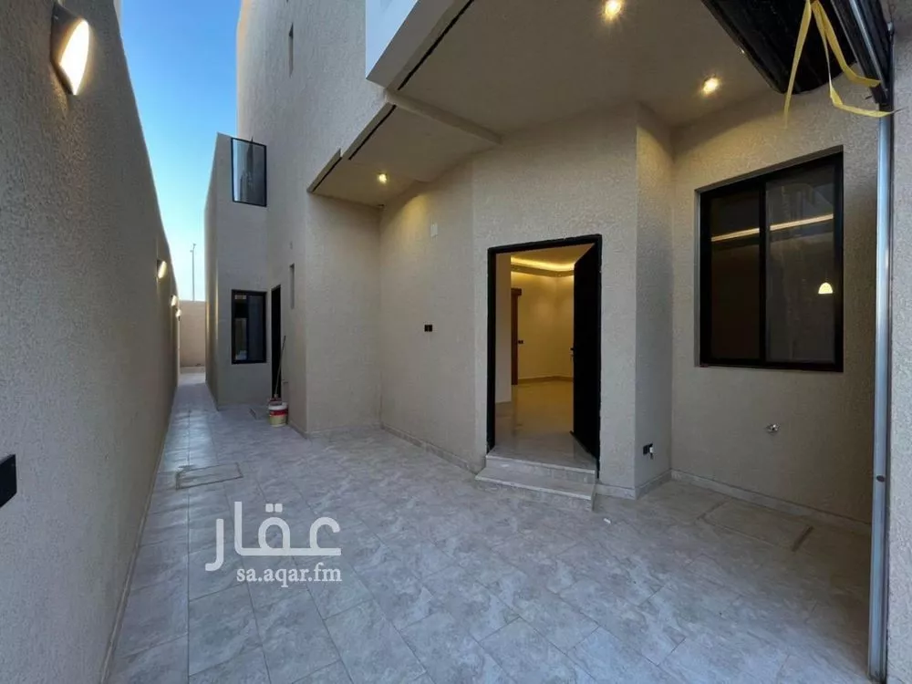4 bedroom villa in Al Mahdiyyah 3