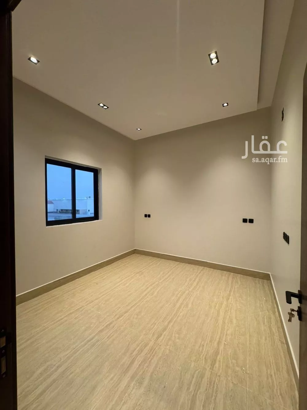 فيلا 3 غرف في العارض 17