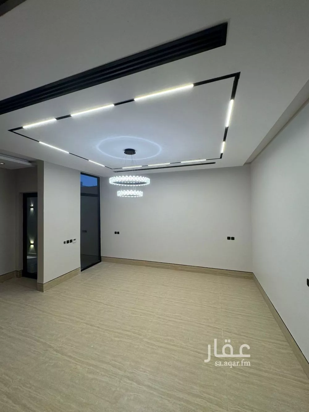 فيلا 3 غرف في العارض 5