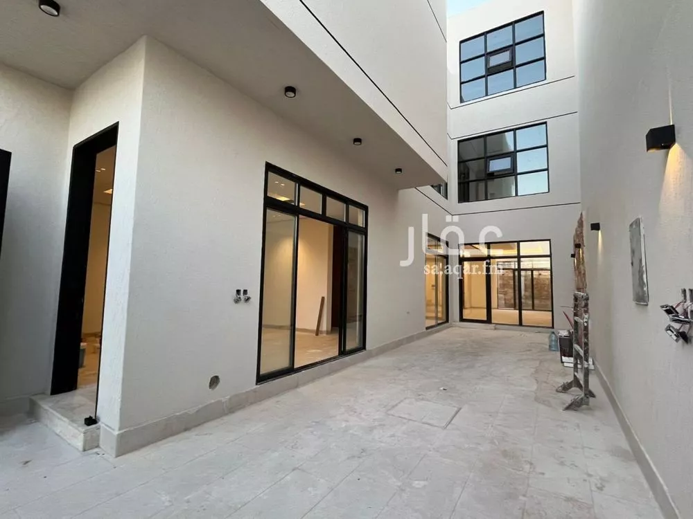 6 bedroom villa in Al Mahdiyyah 4