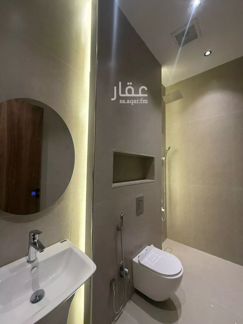 6 bedroom villa in Al Mahdiyyah 9