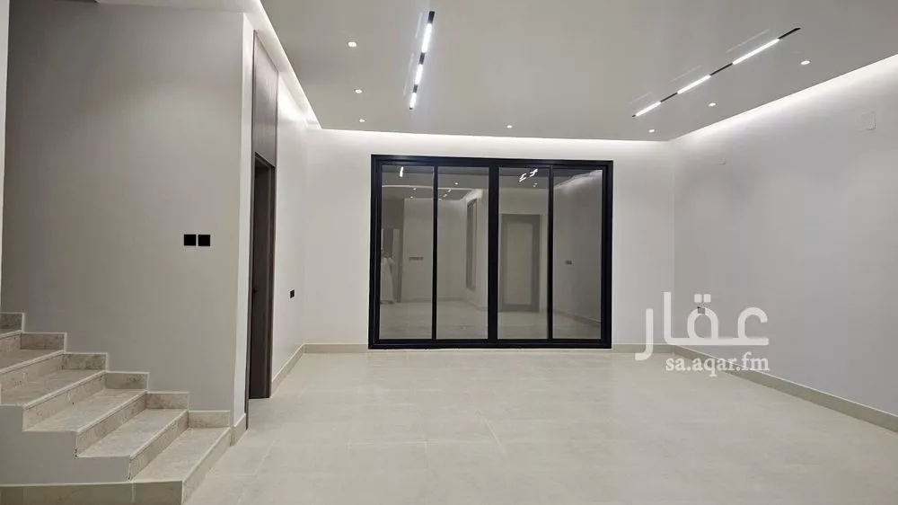 5 bedroom villa in Al Farouq 8