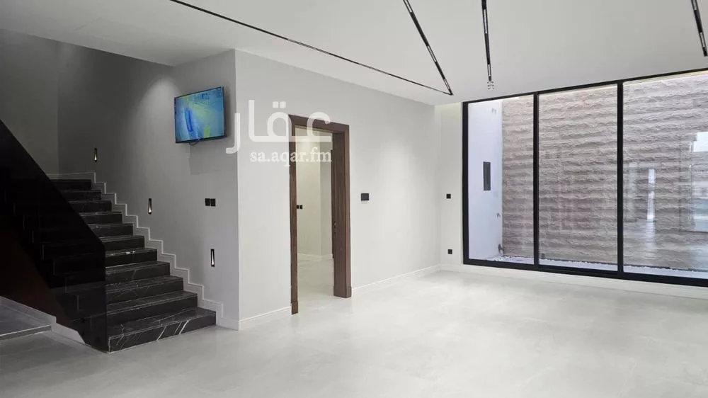 5 bedroom villa in Al Farouq 14