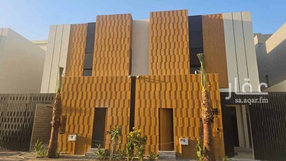 5 bedroom villa in Al Farouq 25