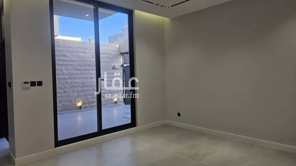 5 bedroom villa in Al Farouq 6