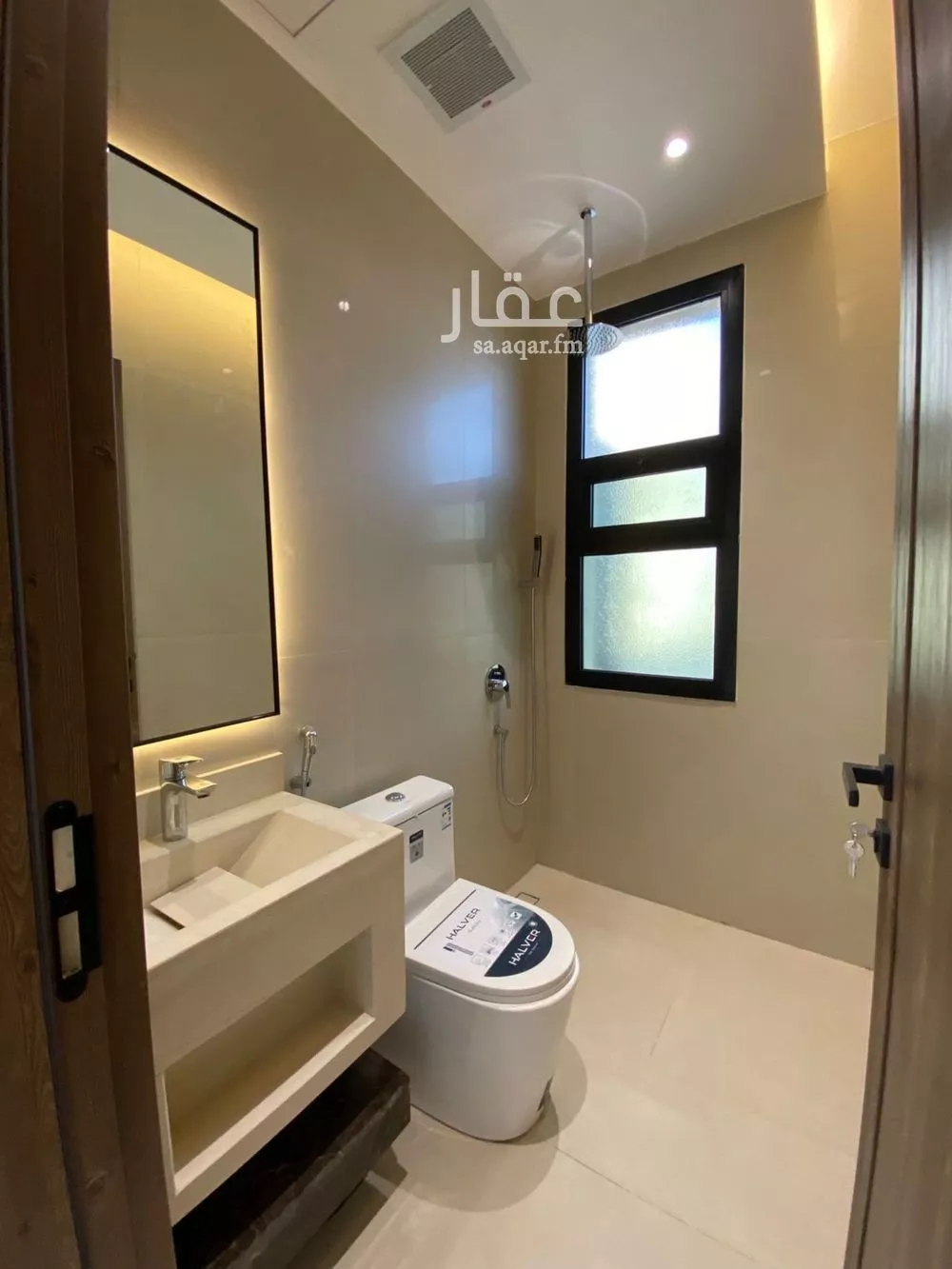 5 bedroom villa in Al Mahdiyyah 6