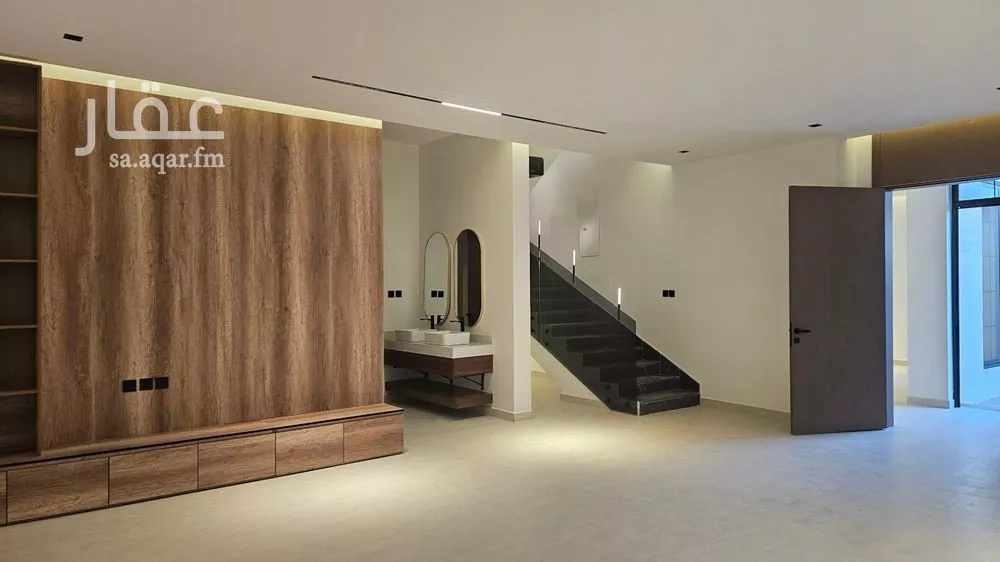 5 bedroom villa in Al Farouq 11