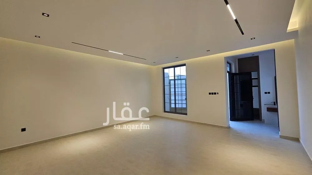 5 bedroom villa in Al Farouq 13