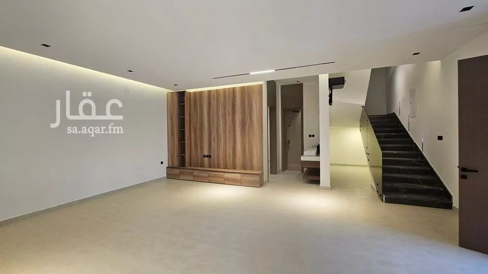 5 bedroom villa in Al Farouq 9