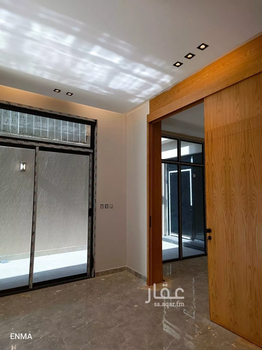 4 bedroom villa in Al Yarmouk 12