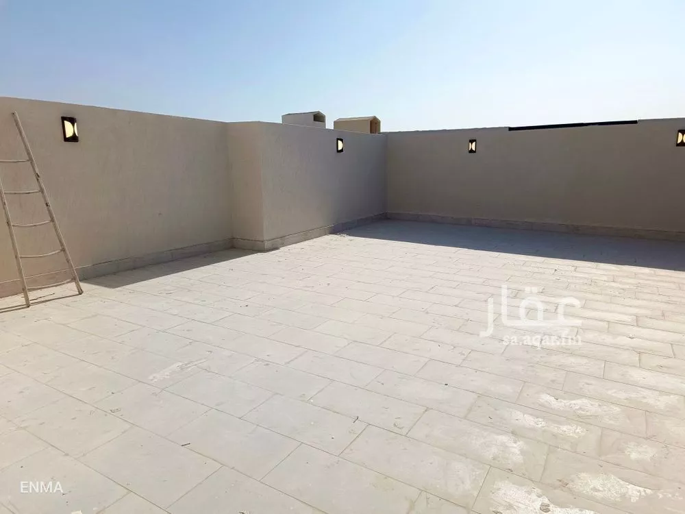 4 bedroom villa in Al Yarmouk 16