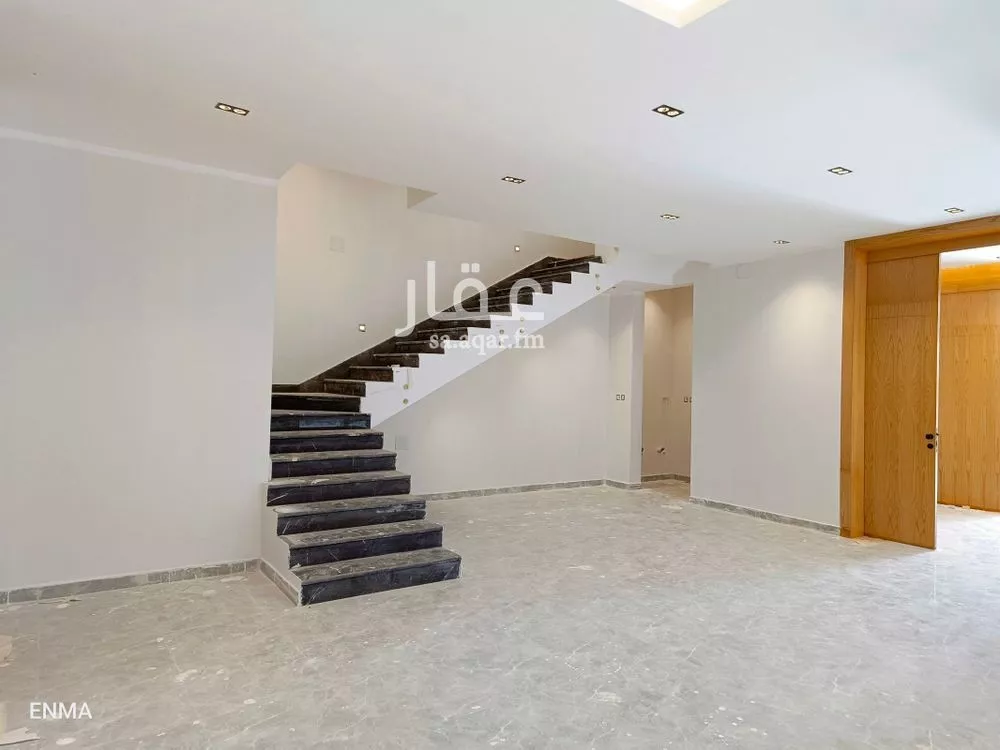 4 bedroom villa in Al Yarmouk 17