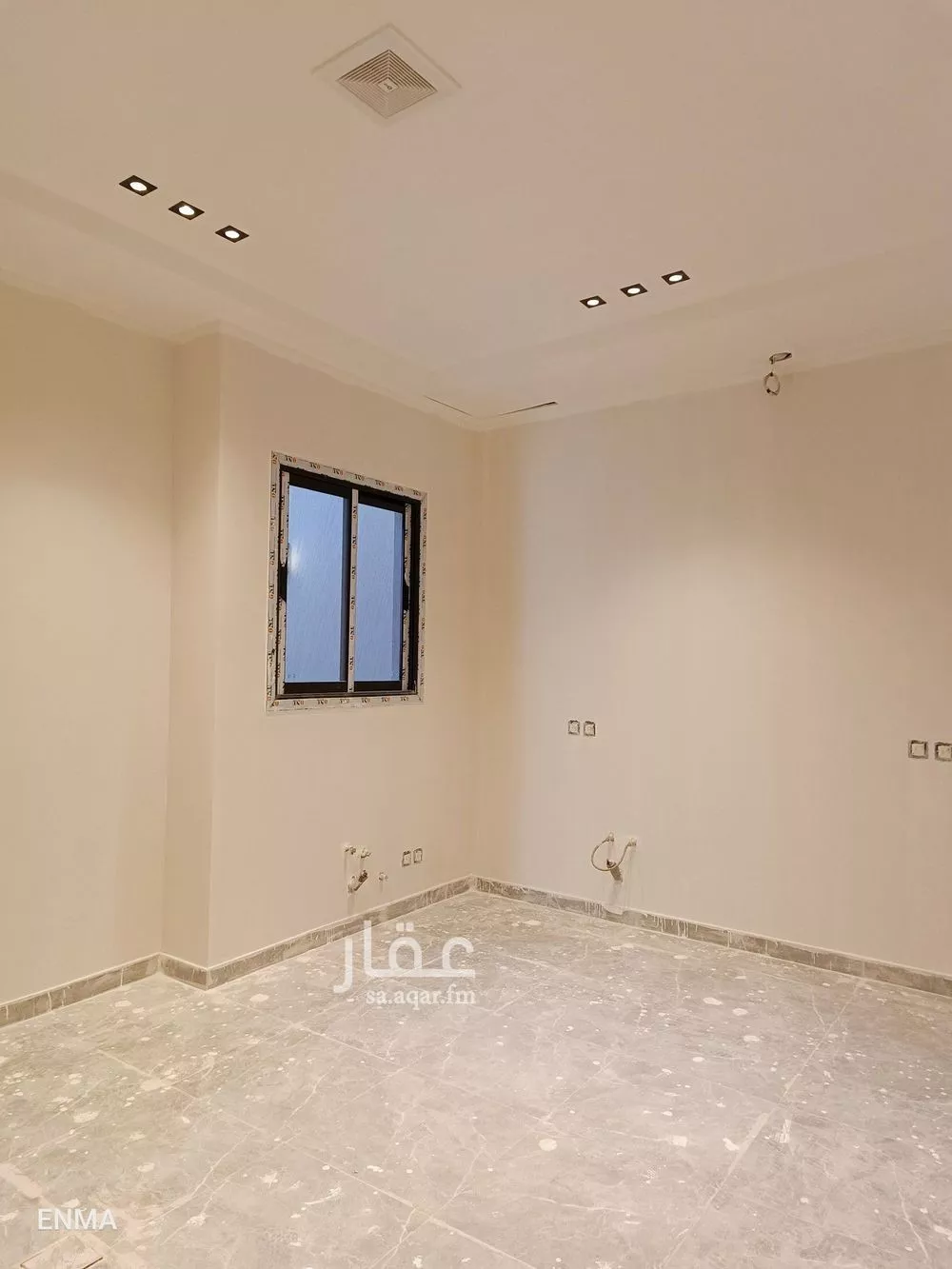 4 bedroom villa in Al Yarmouk 20