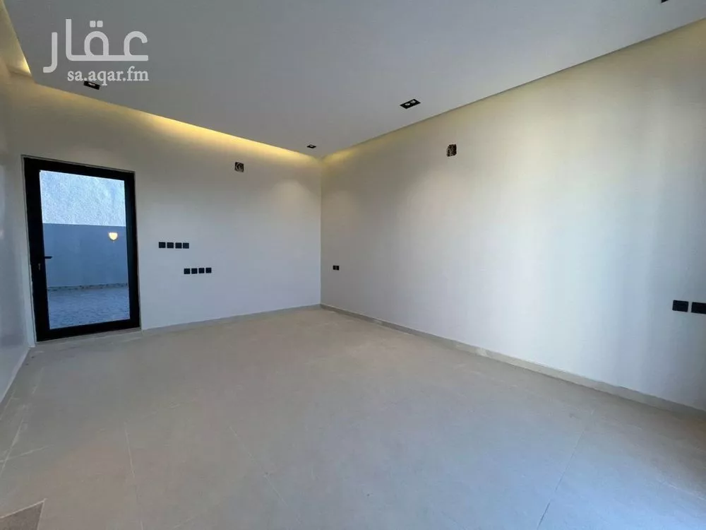 5 bedroom villa in Al Mahdiyyah 20
