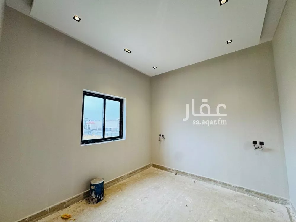 فيلا 3 غرف في العارض 4