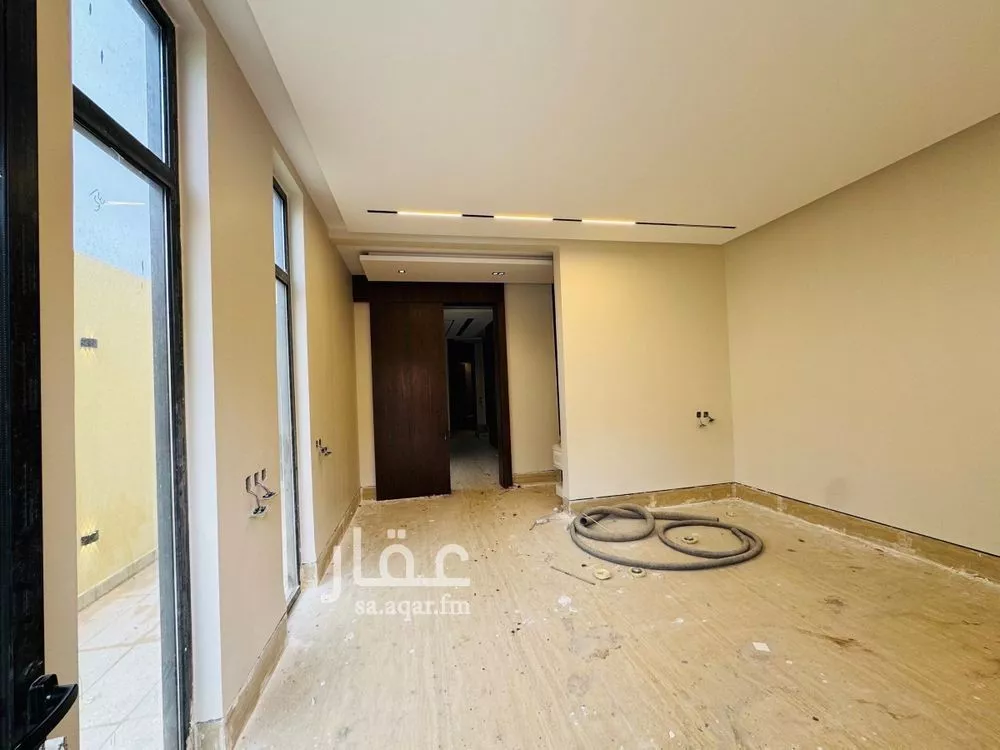 فيلا 3 غرف في العارض 6