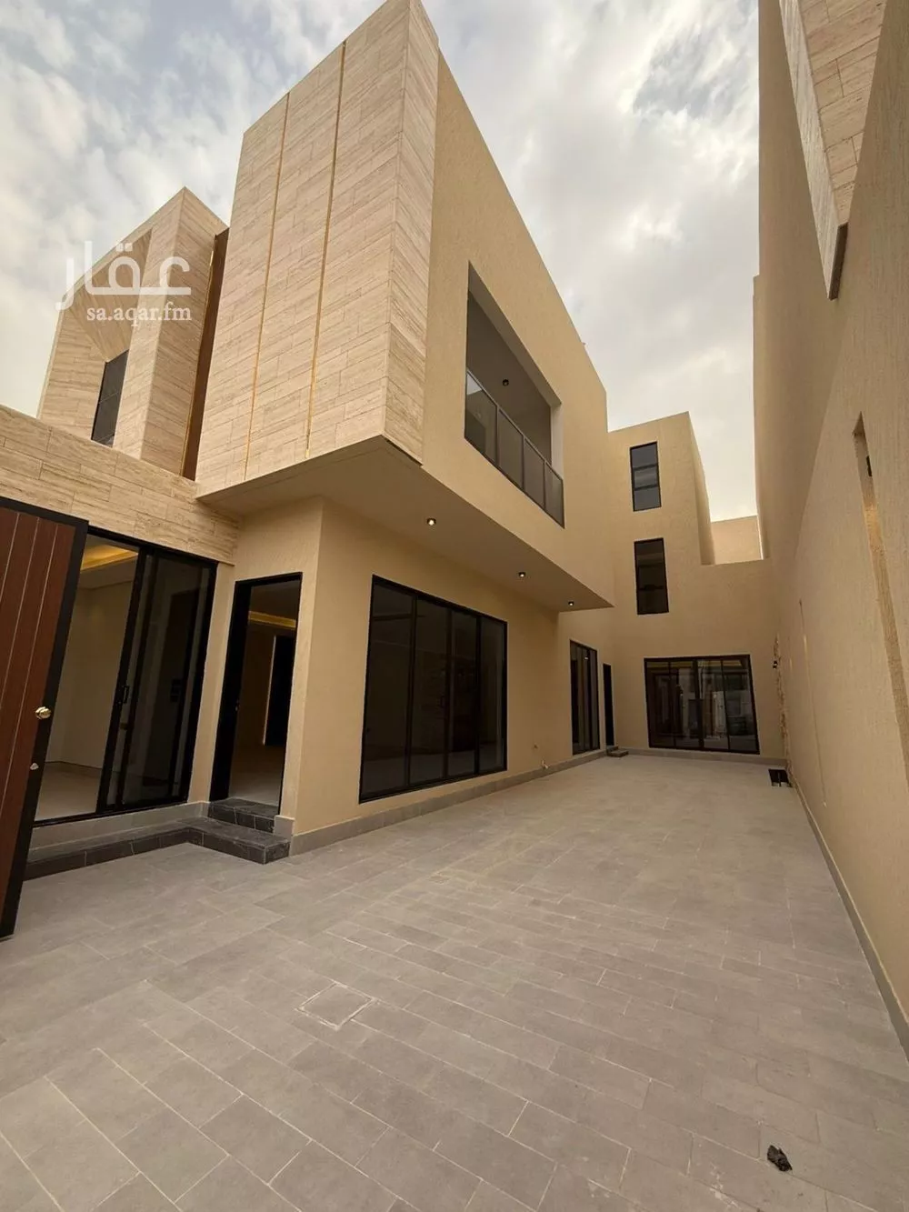 6 bedroom villa in Al Mahdiyyah 2