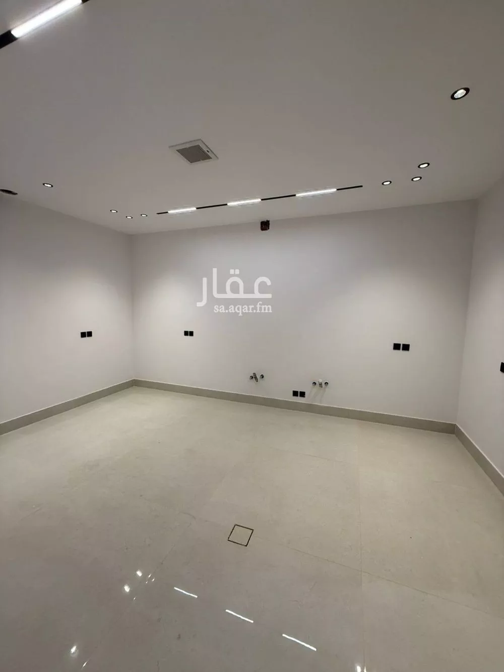 8 bedroom villa in Al Mahdiyyah 20