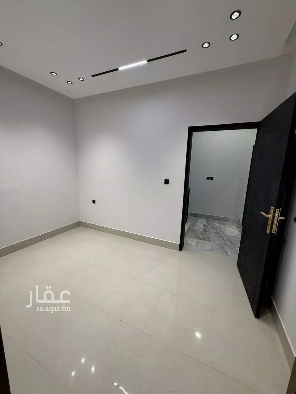 8 bedroom villa in Al Mahdiyyah 7