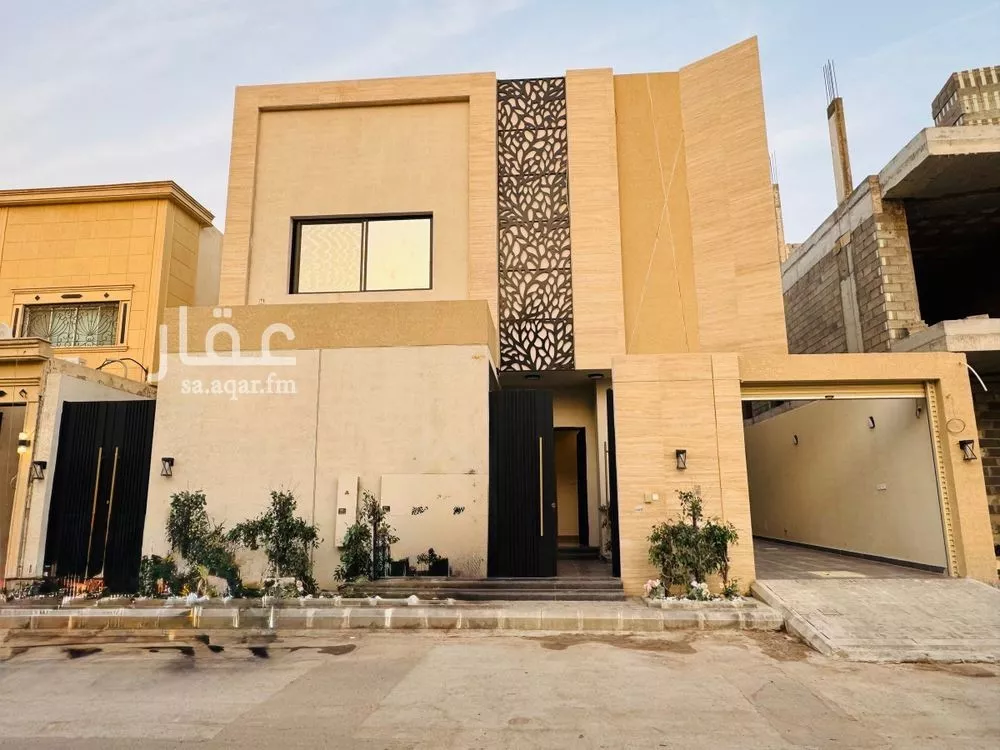 4 bedroom villa in Al Aridh 11