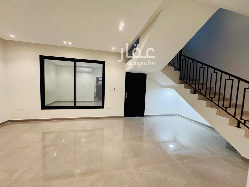 4 bedroom villa in Al Aridh 14