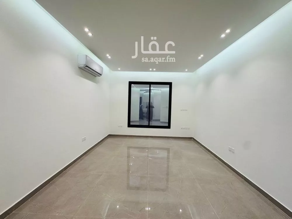 4 bedroom villa in Al Aridh 8