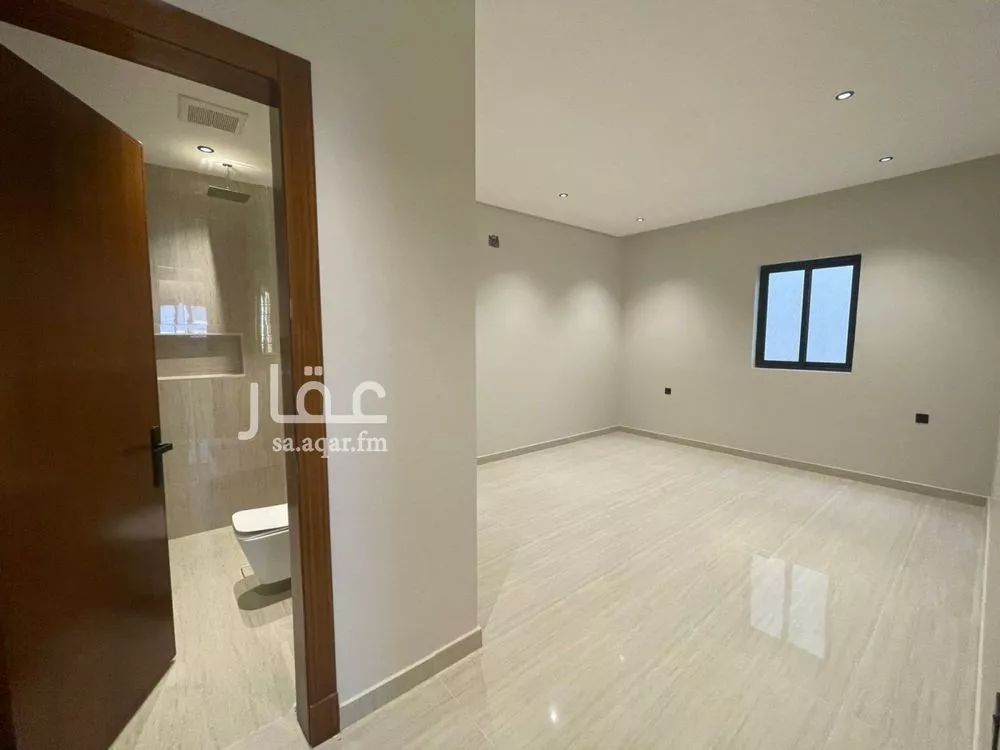 6 bedroom villa in Al Mahdiyyah 23