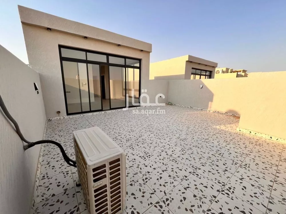 5 bedroom villa in Al Mahdiyyah 18