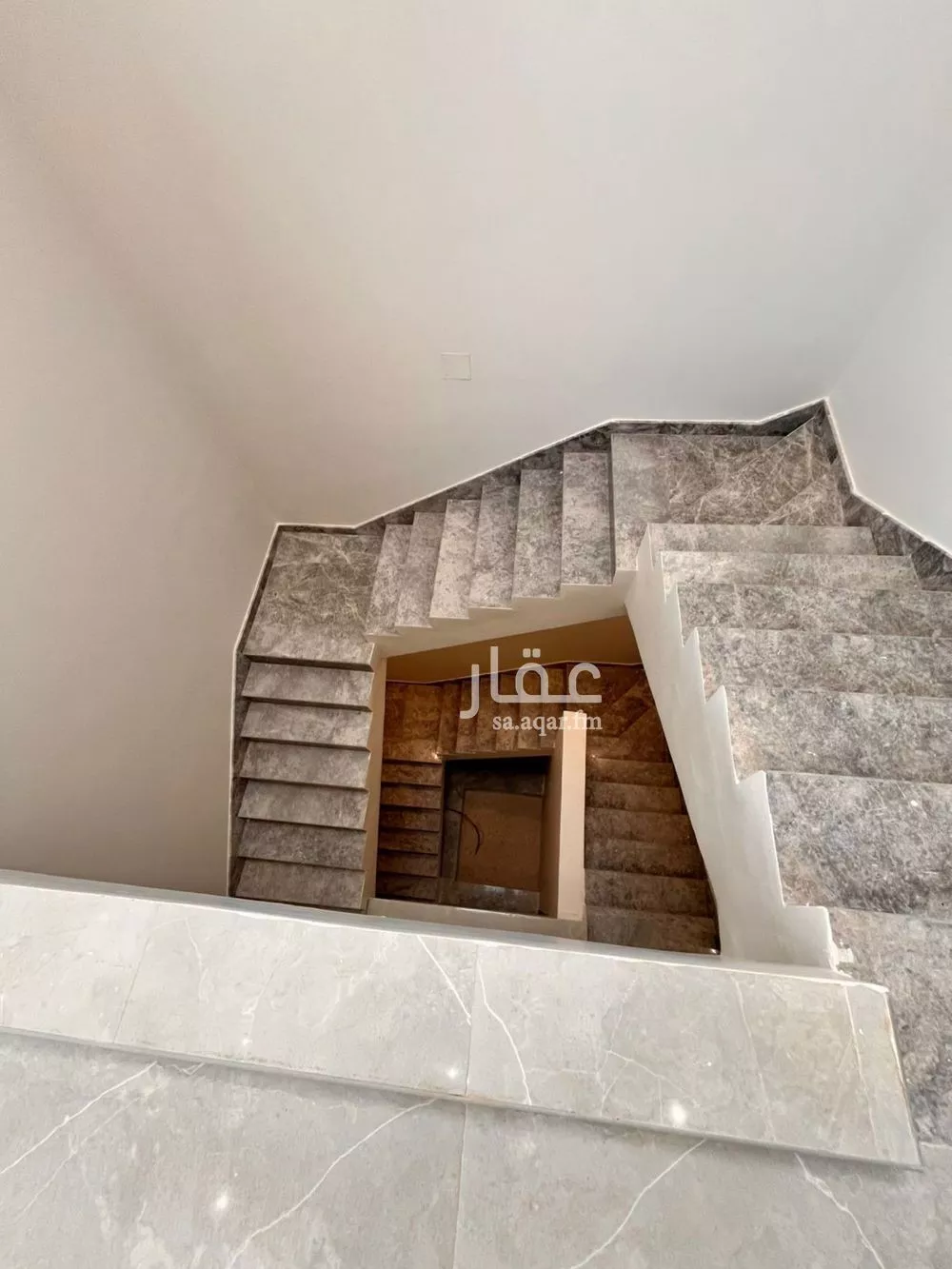 5 bedroom villa in Al Mahdiyyah 7