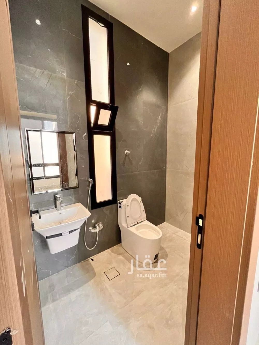 5 bedroom villa in Al Mahdiyyah 10