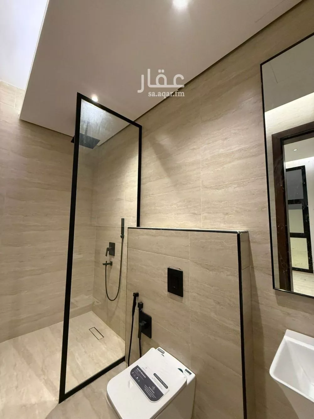 6 bedroom villa in Al Mahdiyyah 10