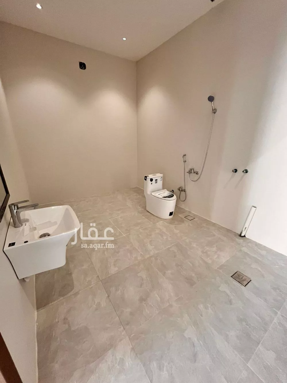 5 bedroom villa in Al Mahdiyyah 21