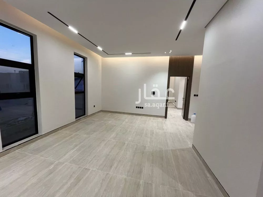 5 bedroom villa in Al Mahdiyyah 5