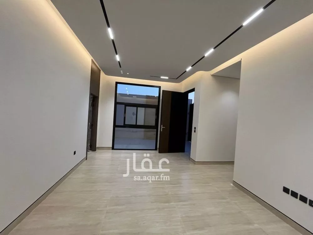 5 bedroom villa in Al Mahdiyyah 3