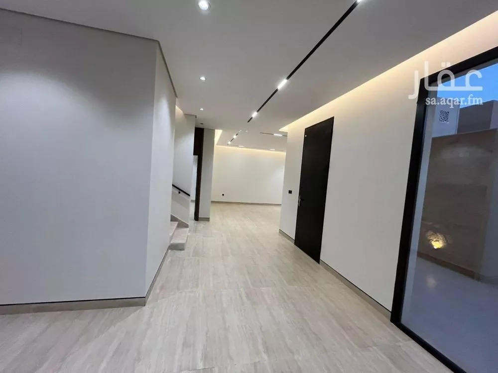 5 bedroom villa in Al Mahdiyyah 6