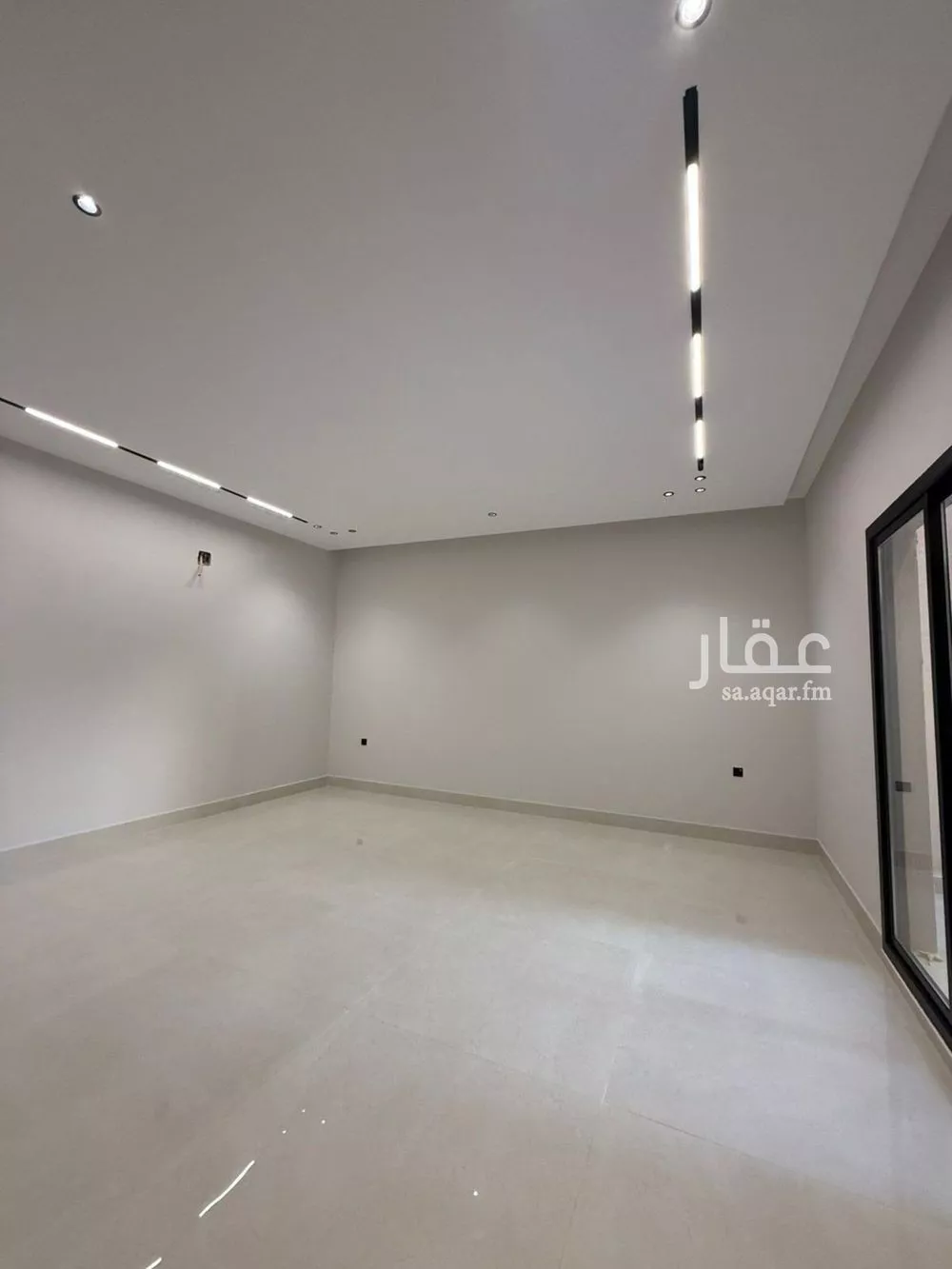 8 bedroom villa in Al Mahdiyyah 3