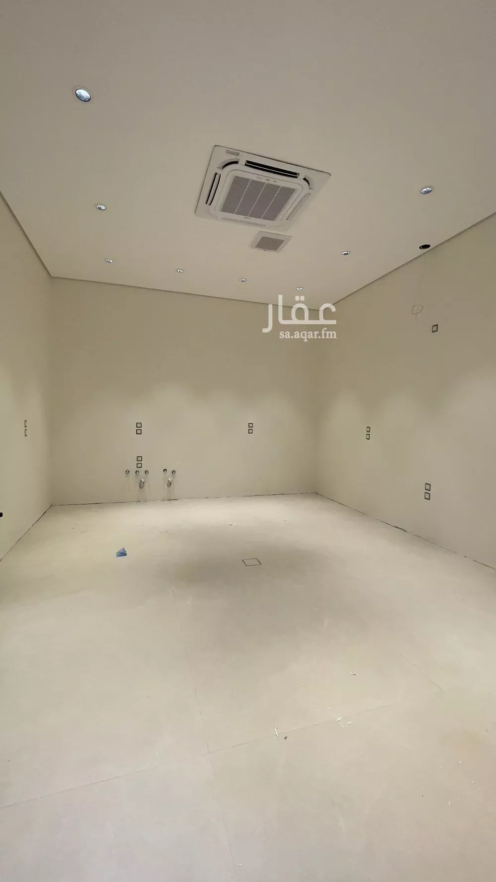 فيلا 6 غرف في المهدية 10
