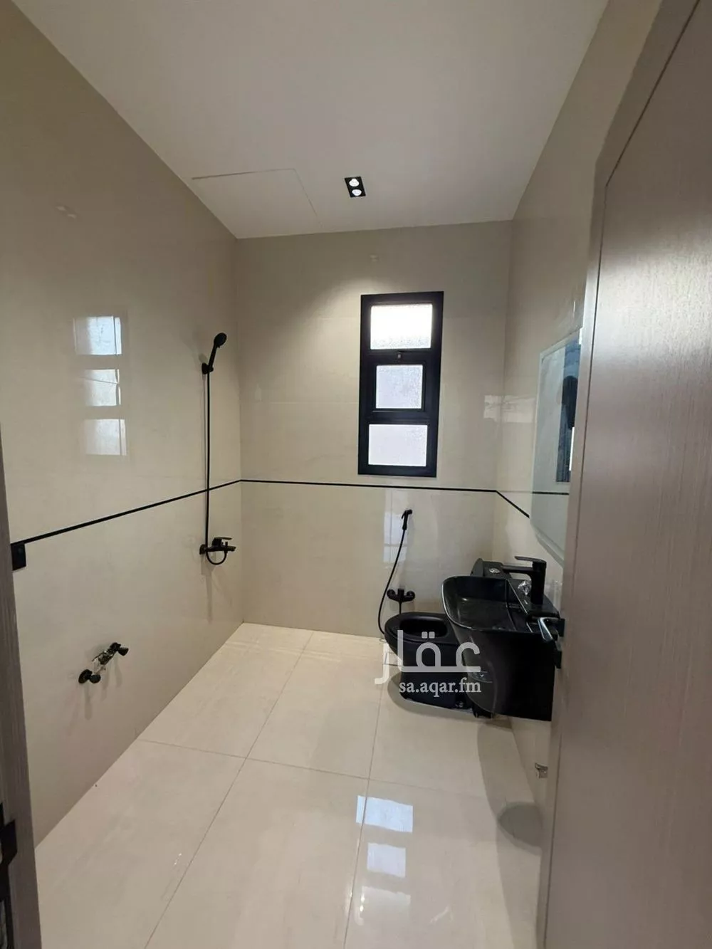 8 bedroom villa in Al Mahdiyyah 25
