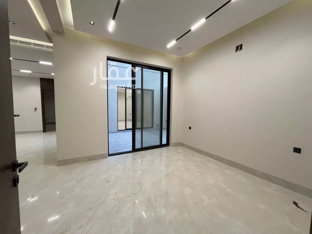 4 bedroom villa in Al Mahdiyyah 14