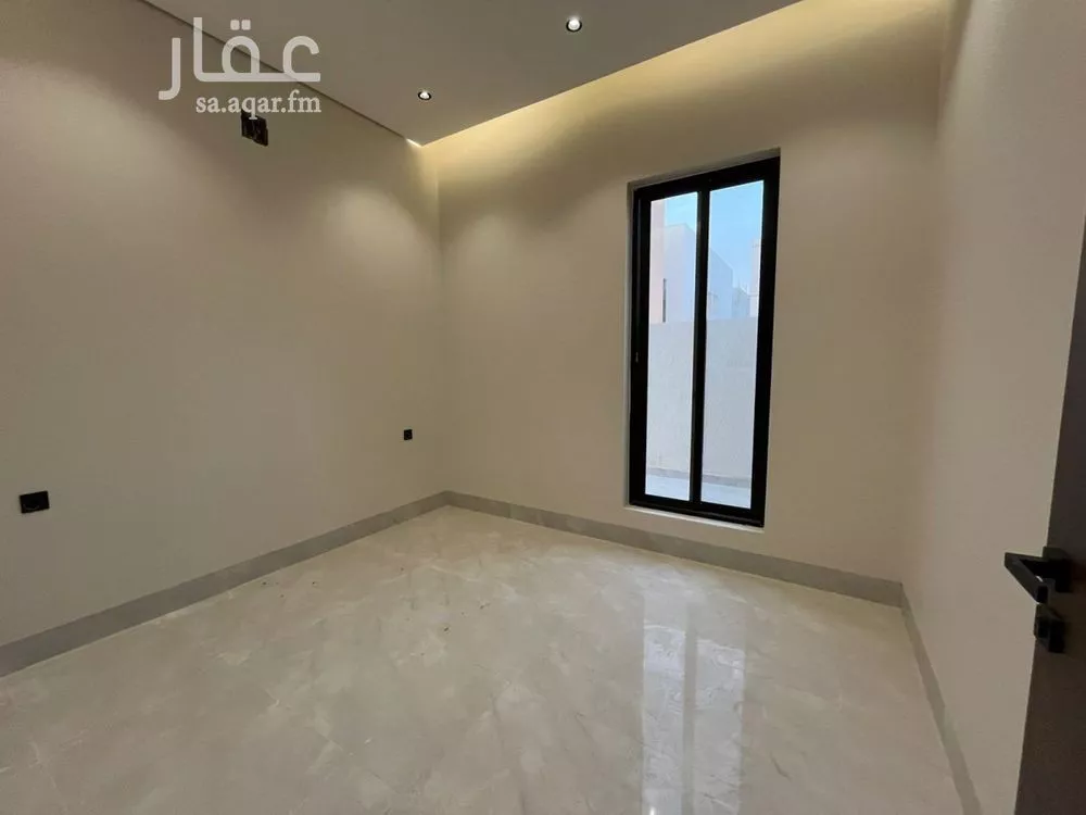 4 bedroom villa in Al Mahdiyyah 17
