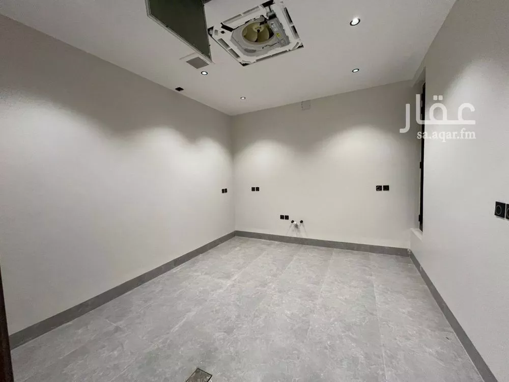 4 bedroom villa in Al Mahdiyyah 10