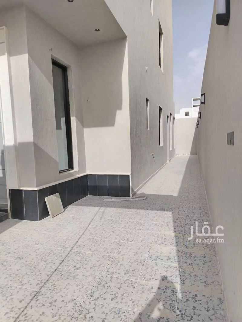 4 bedroom villa in Al Janadriyah 13