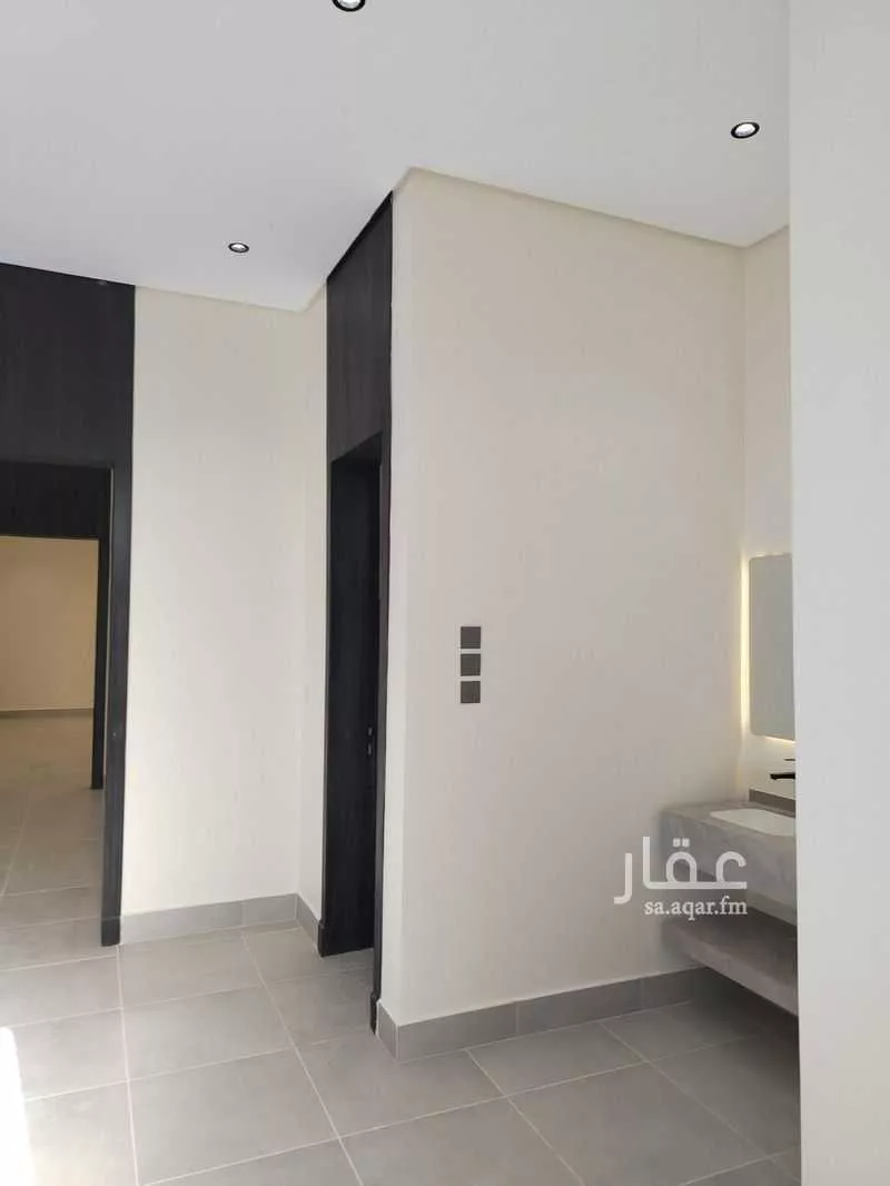 4 bedroom villa in Al Janadriyah 14