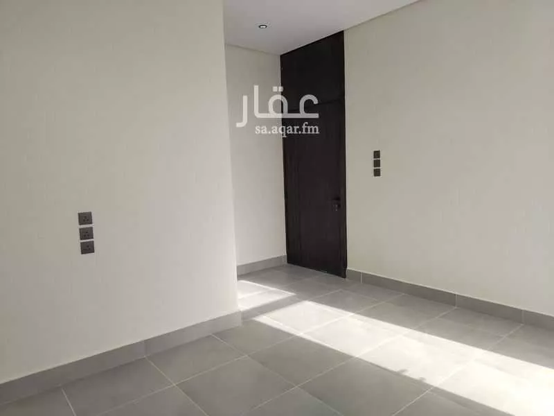 4 bedroom villa in Al Janadriyah 25