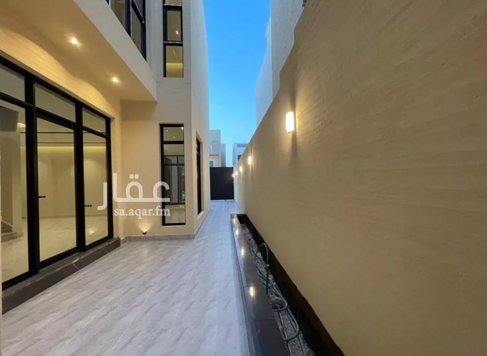 4 bedroom villa in Al Narjis 19
