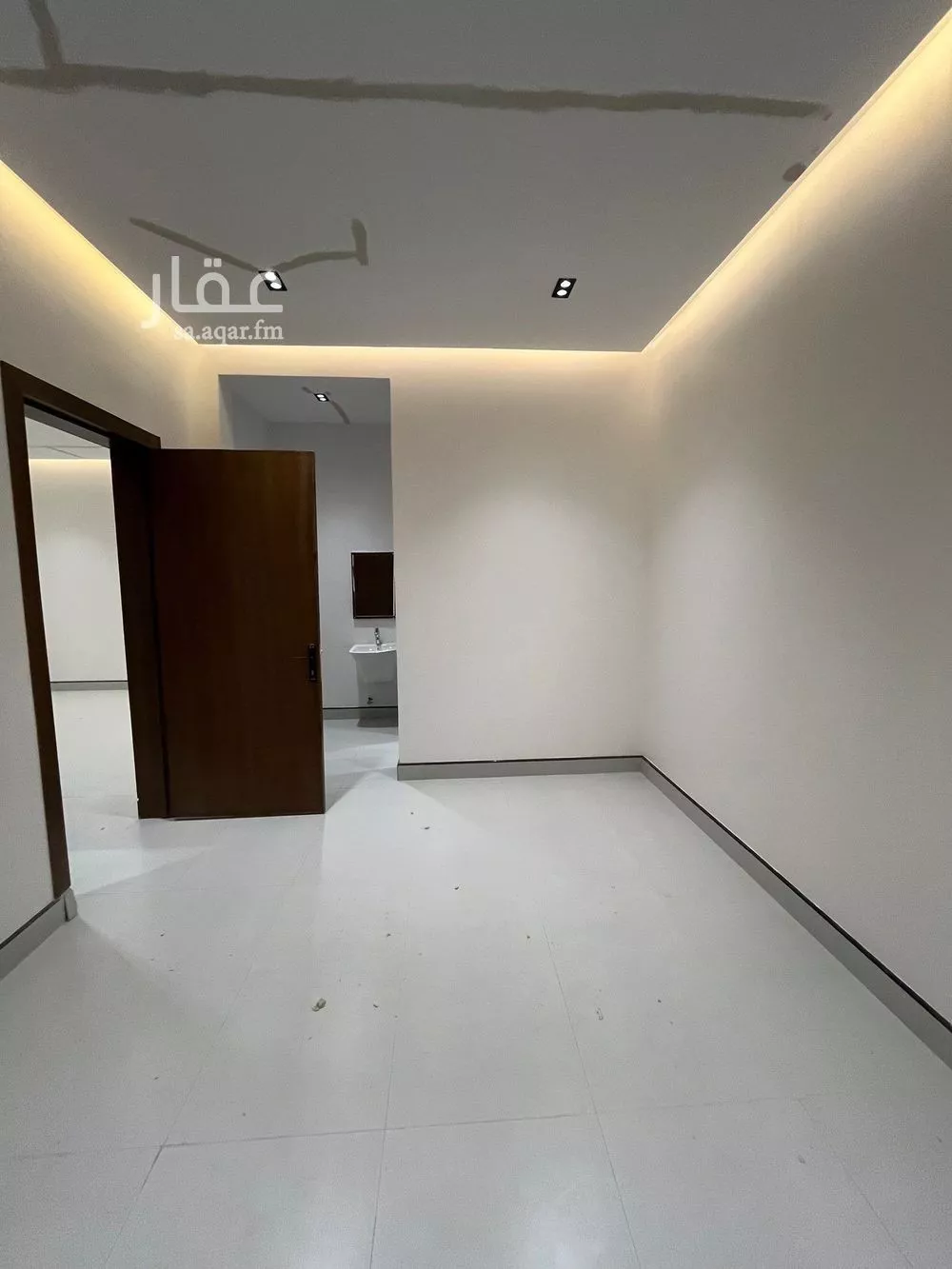 4 bedroom villa in Al Janadriyah 22