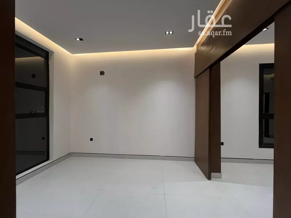 4 bedroom villa in Al Janadriyah 7
