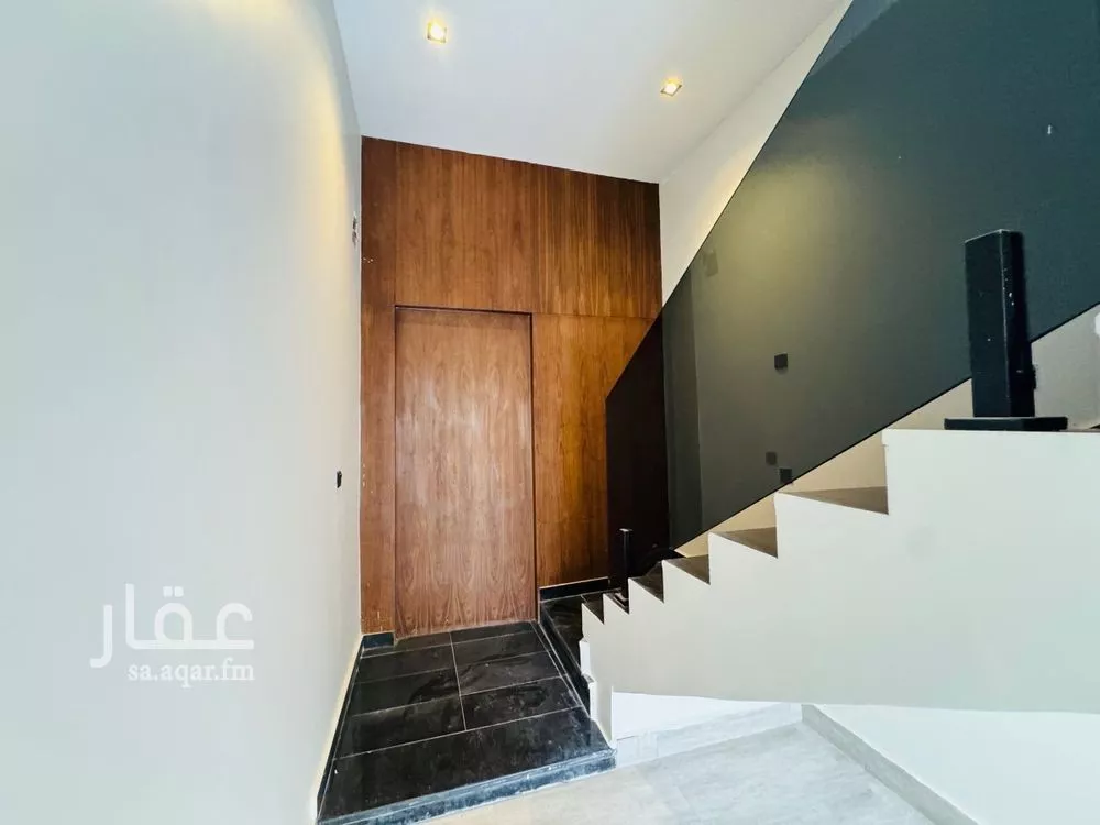 فيلا 3 غرف في العارض 6