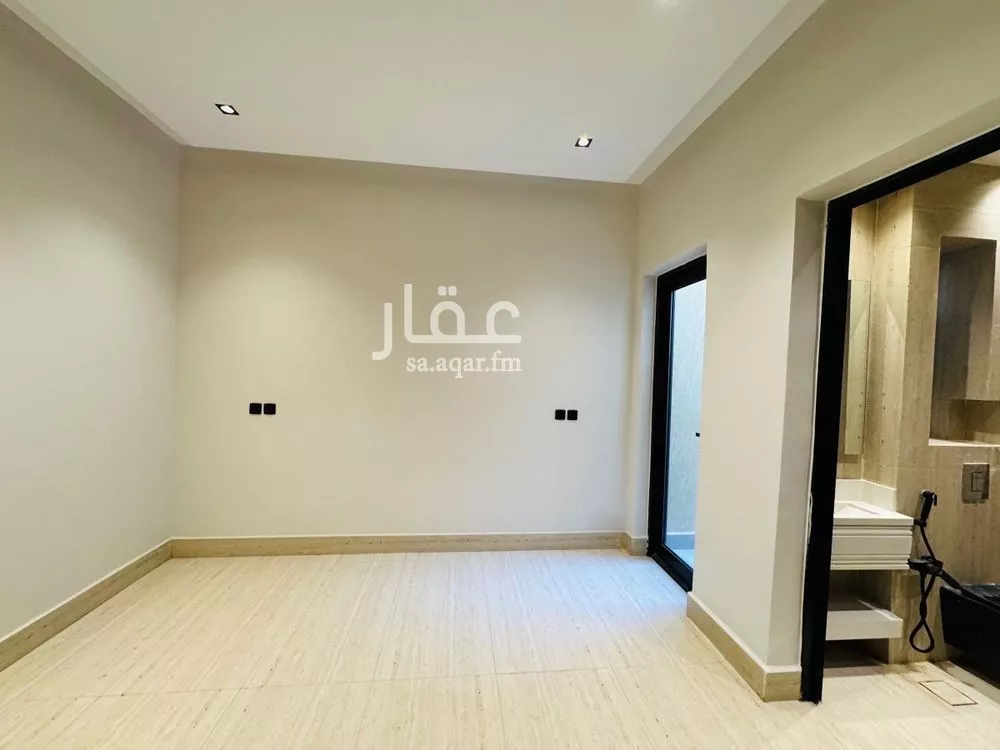 فيلا 3 غرف في العارض 9
